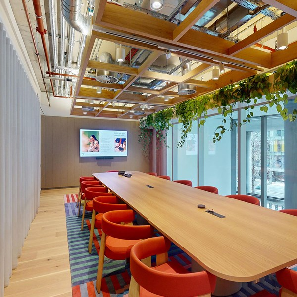 14 person meeting room