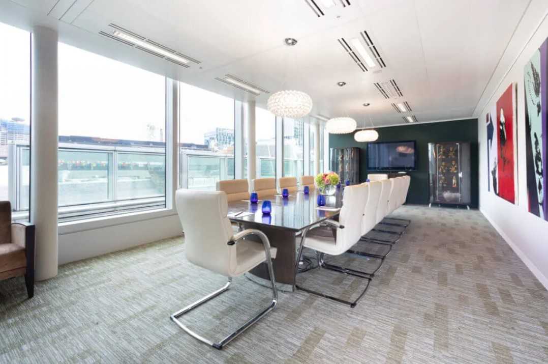 14 person meeting room