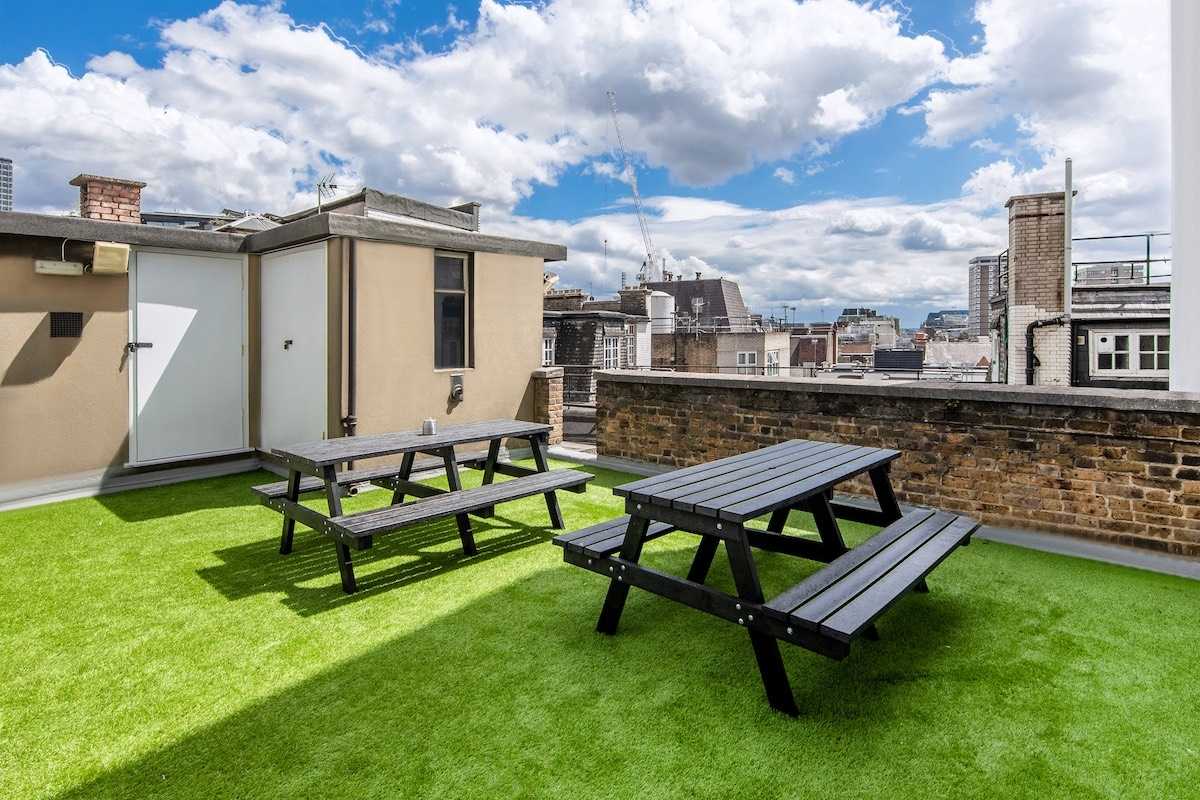 Roof terrace
