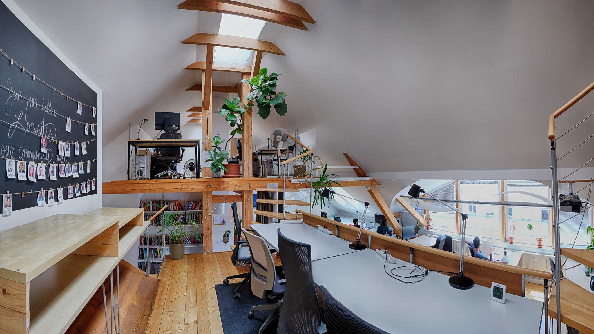 Locus Workspace | Book your workspace with Hubble On-Demand