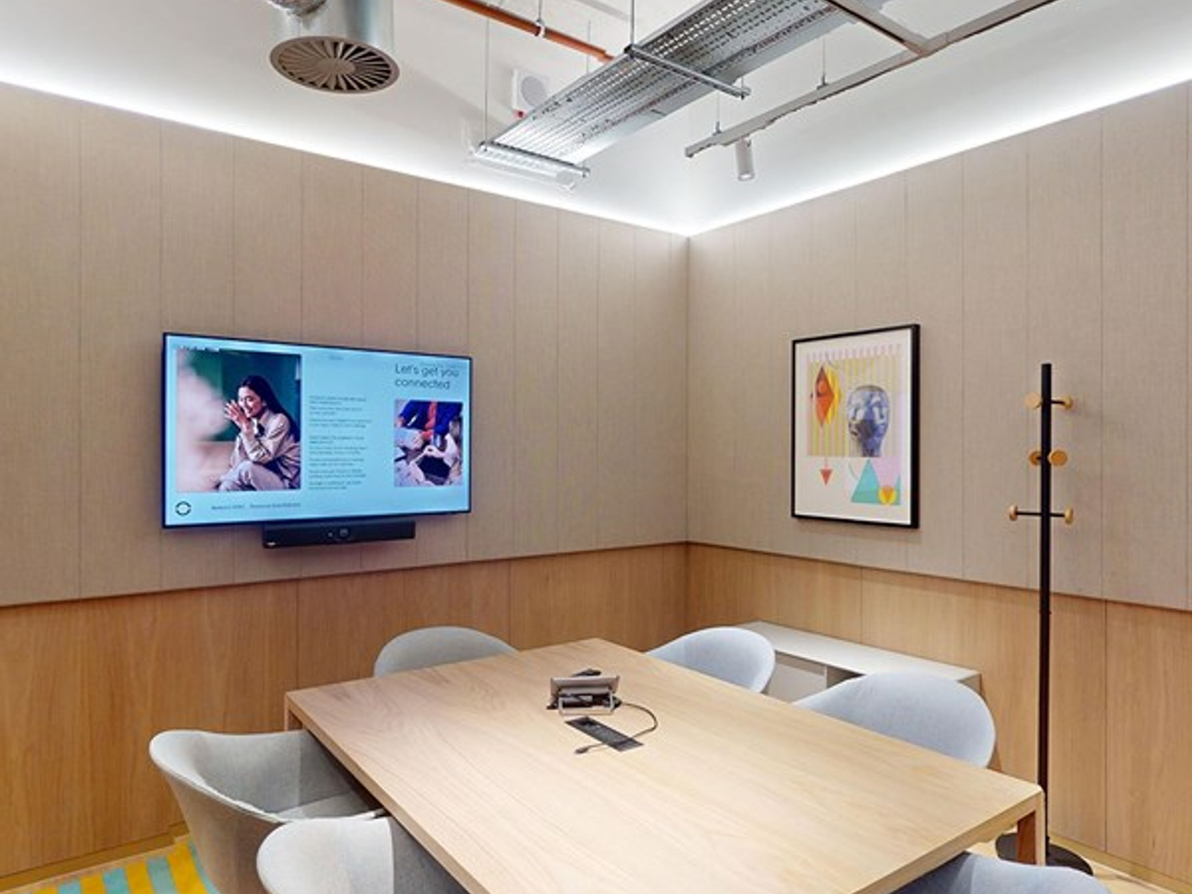 6 person meeting room