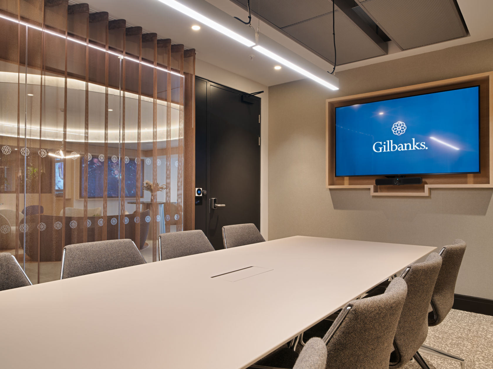 8 person meeting room