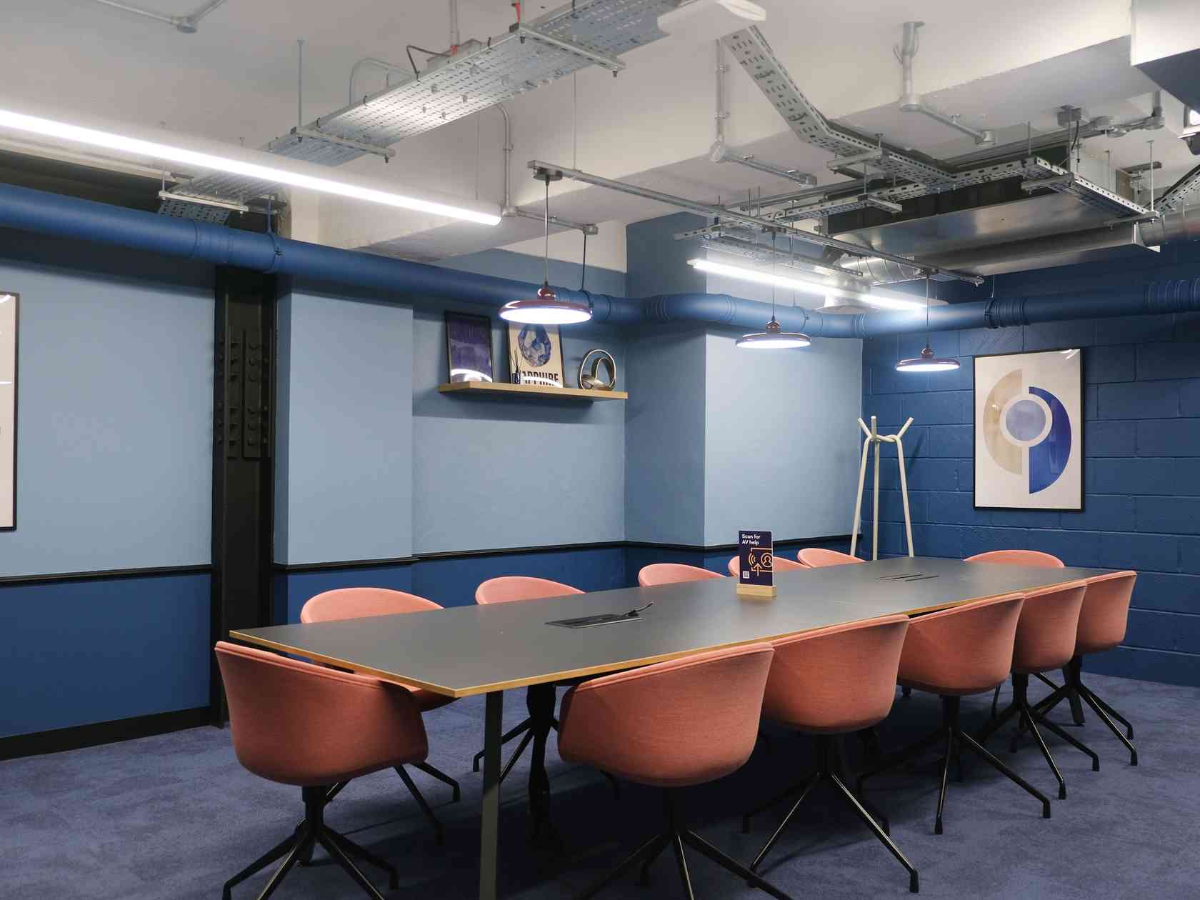 12 person meeting room