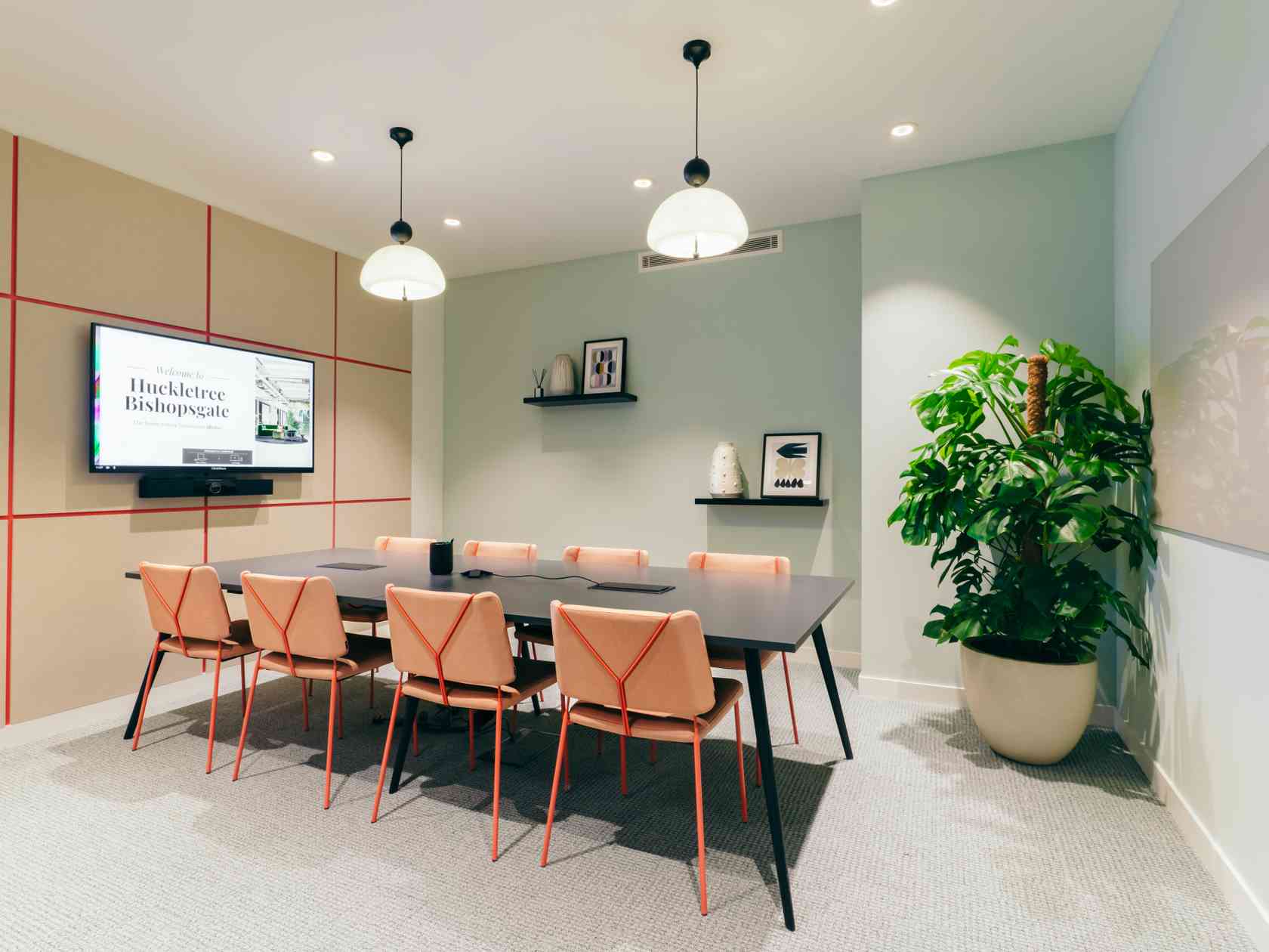 8 person meeting room