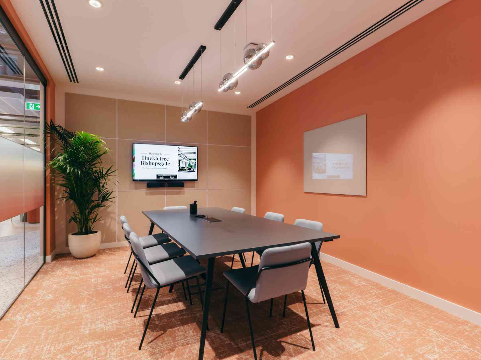 8 person meeting room