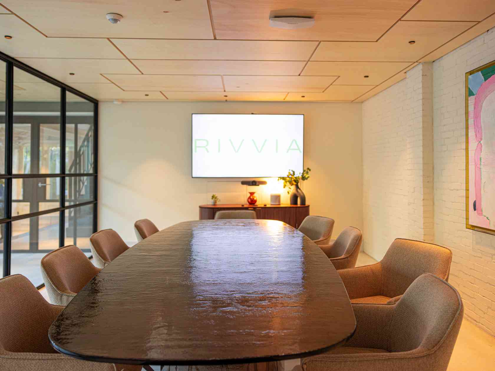 12 person meeting room