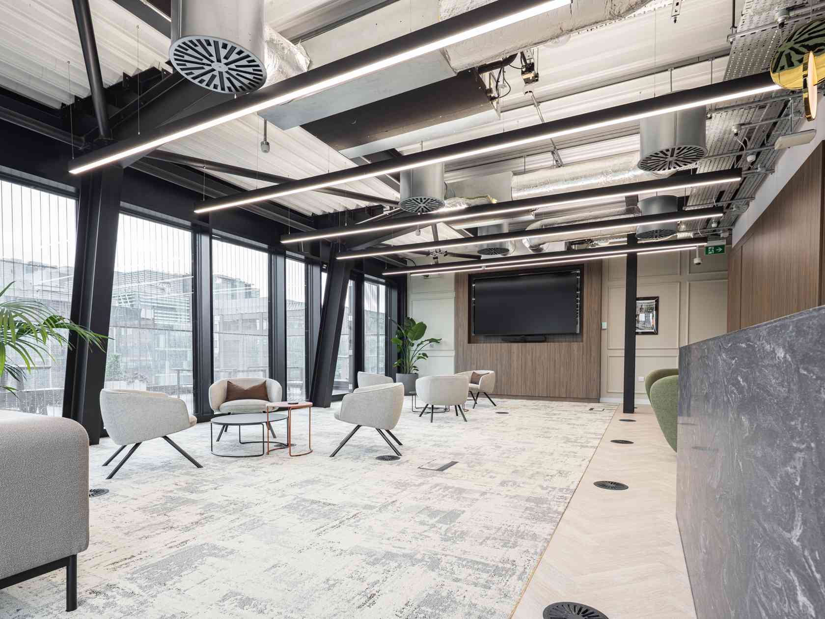 25 person meeting room