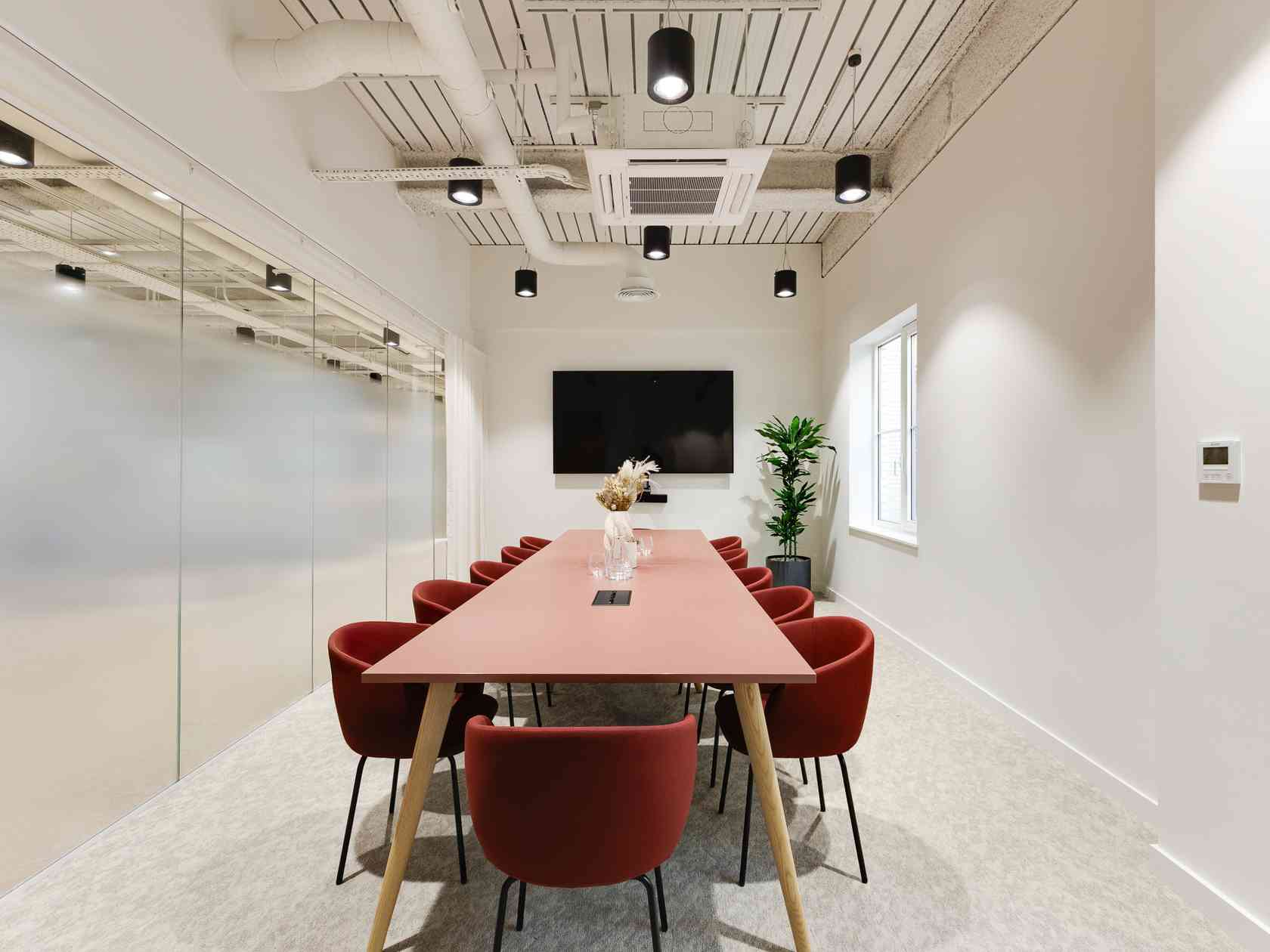 12 person meeting room