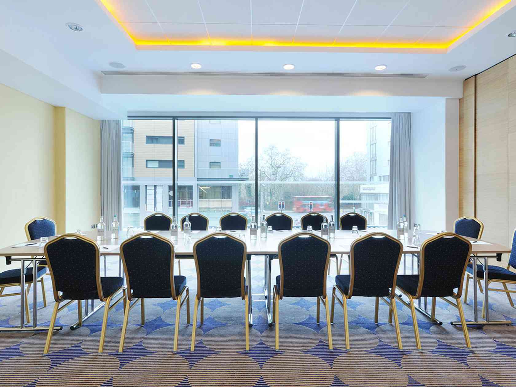 30 person meeting room