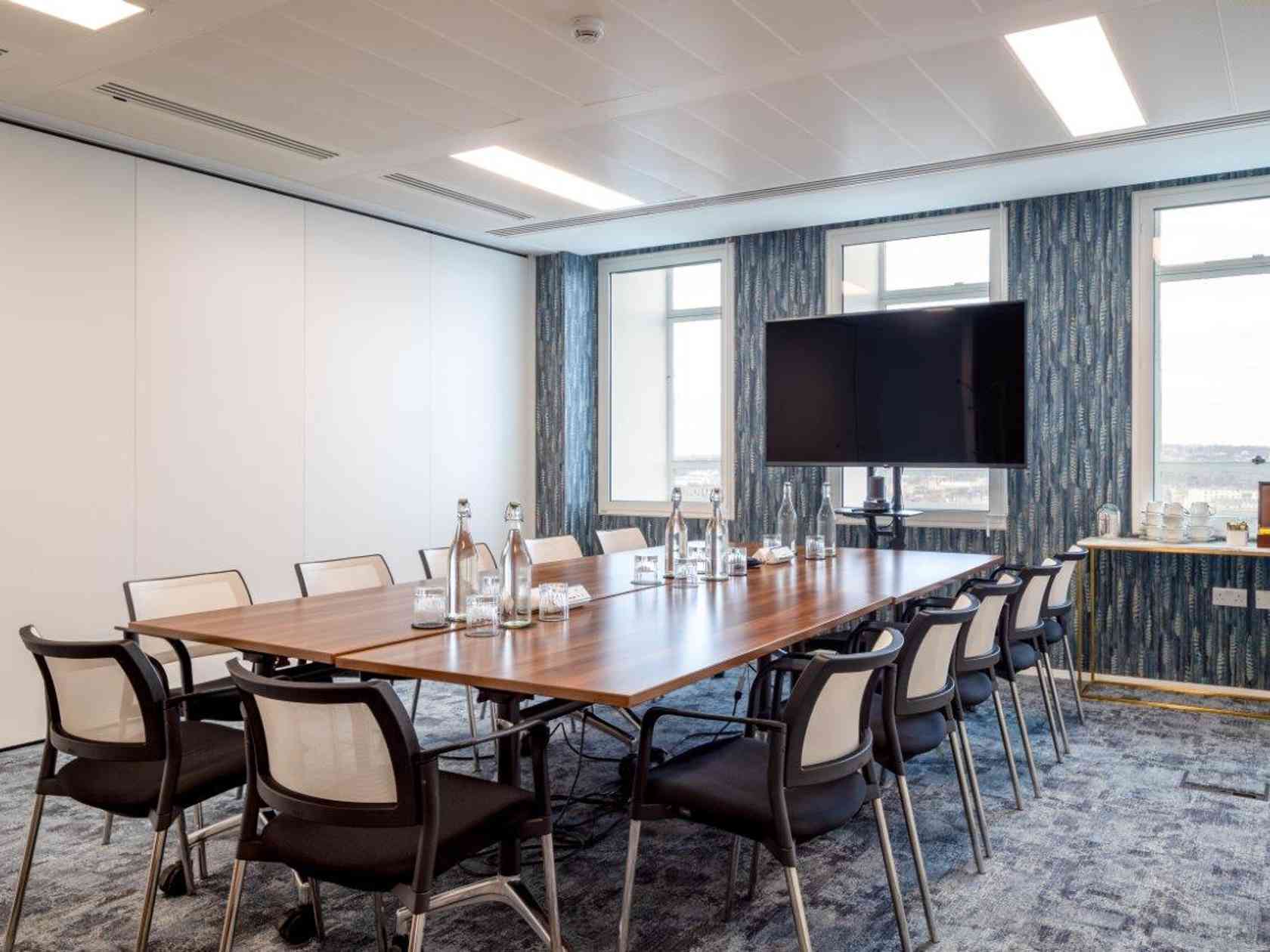 12 person meeting room