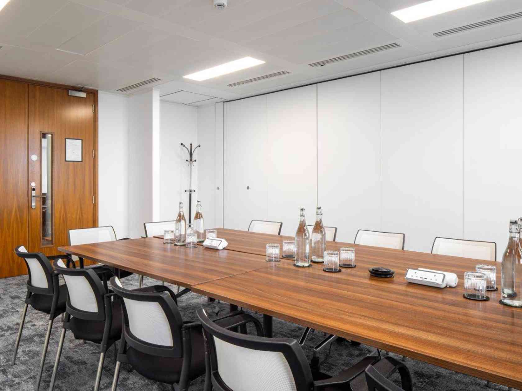 12 person meeting room