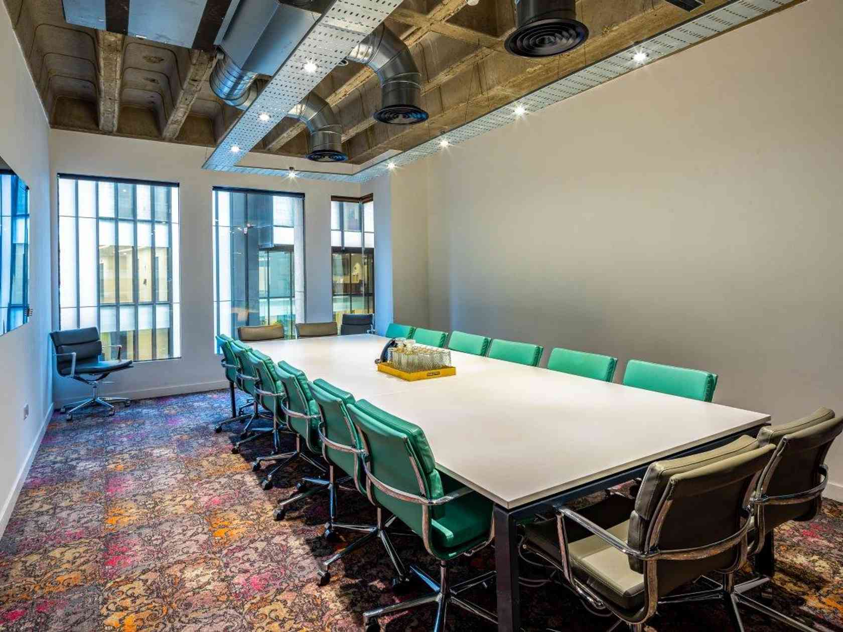 20 person meeting room