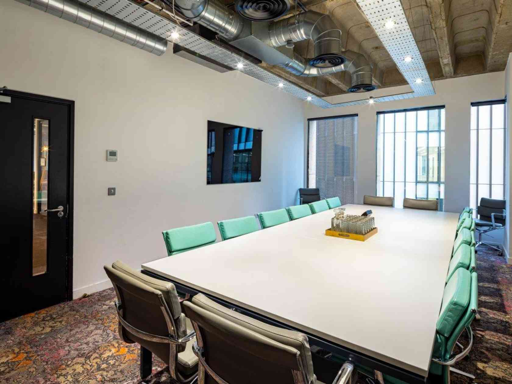 20 person meeting room