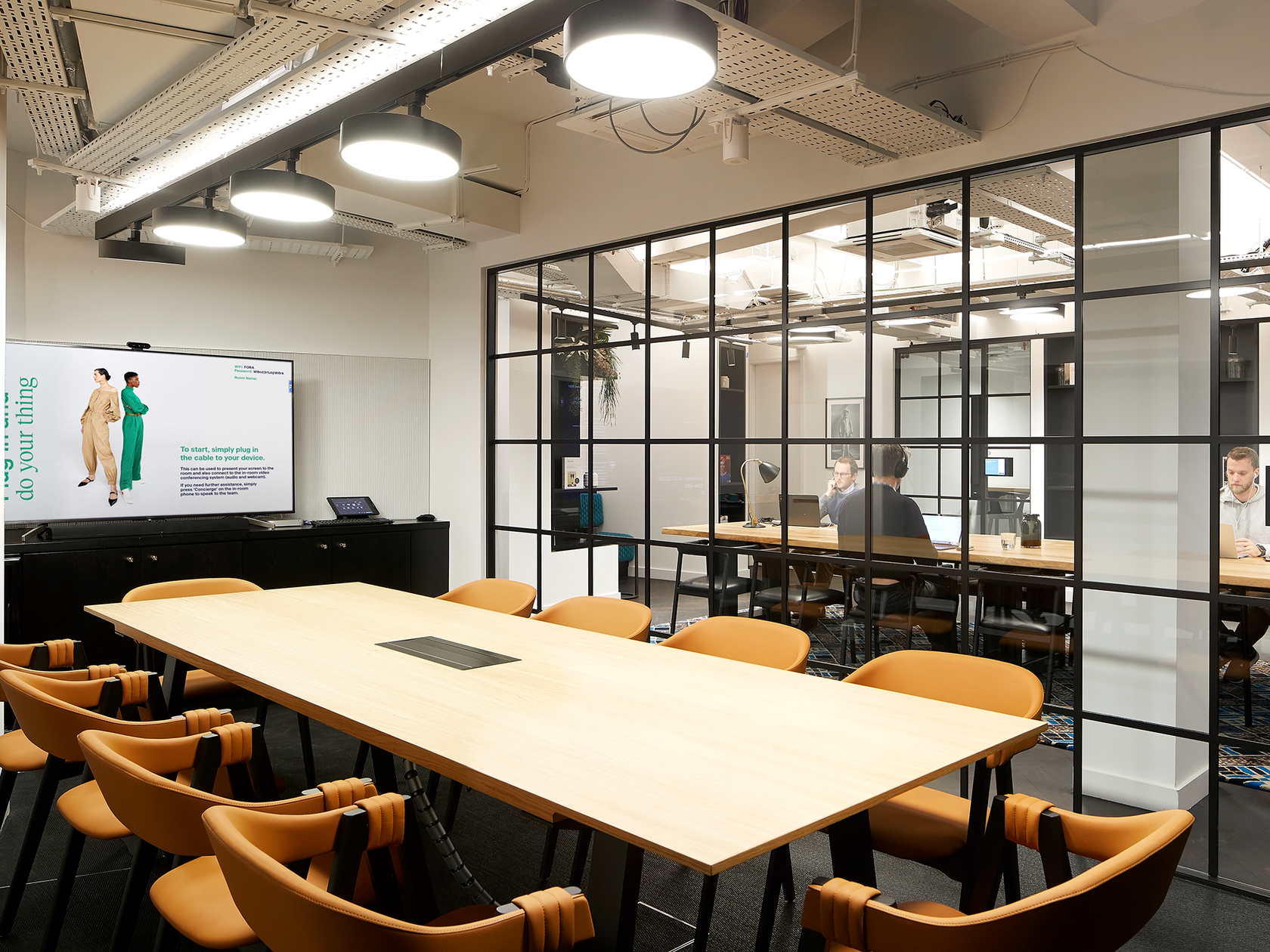 10 person meeting room