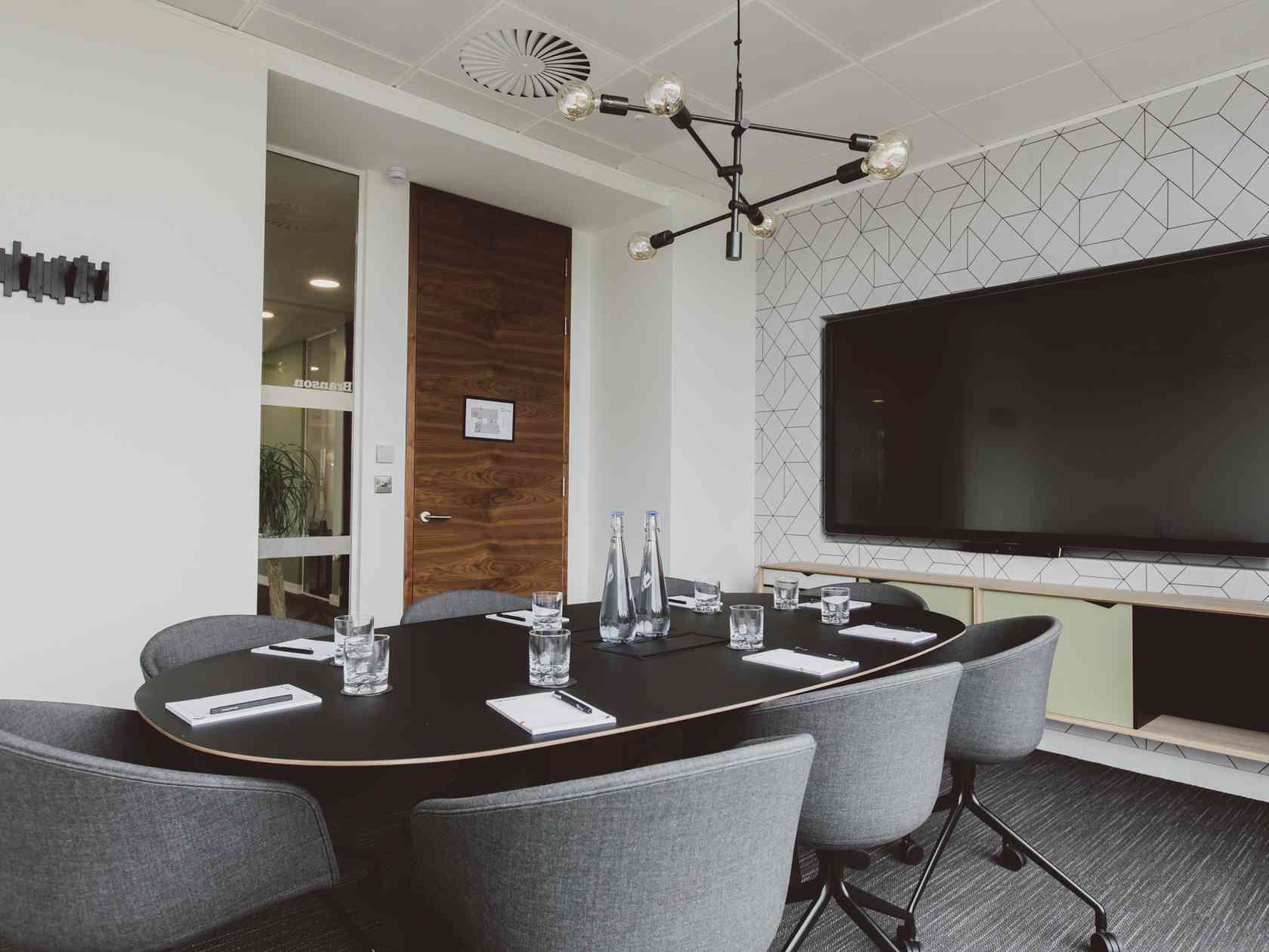 8-person meeting room