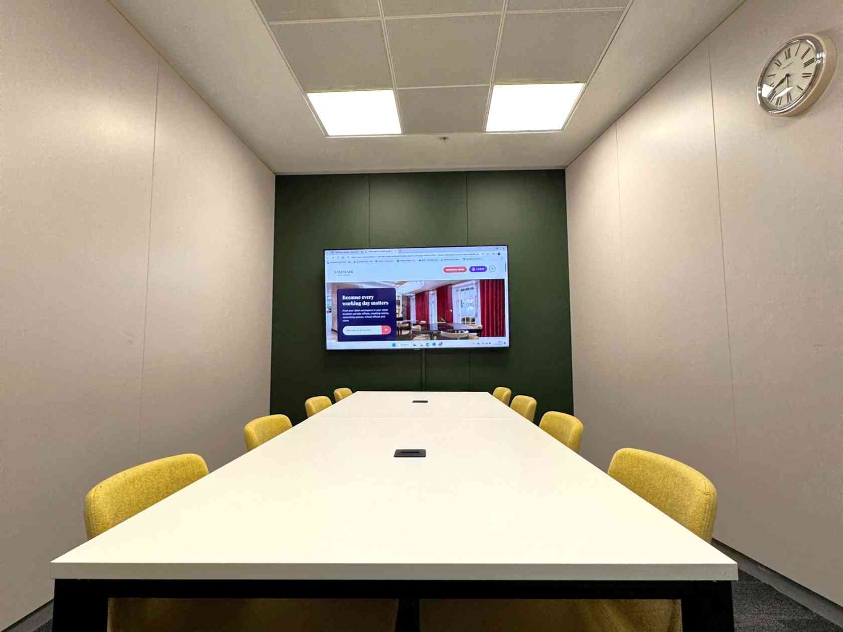 8 person meeting room