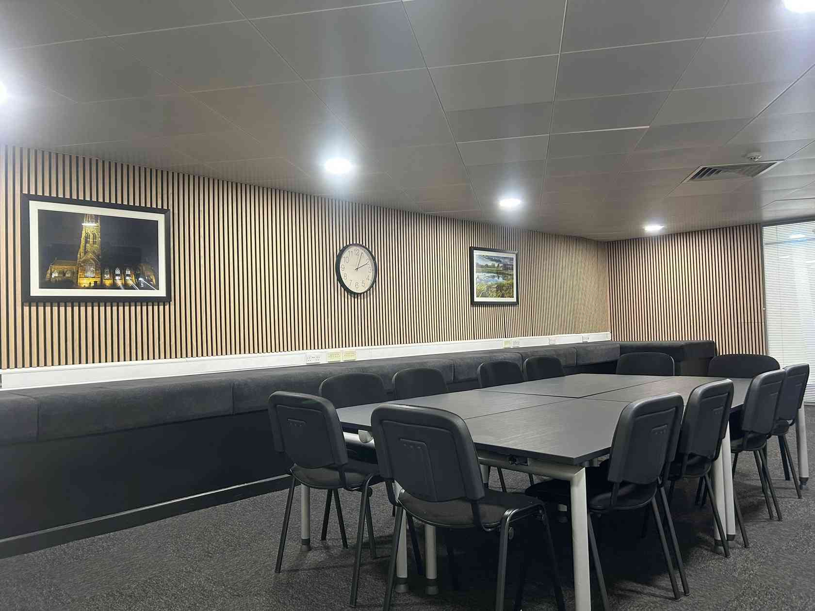12 person meeting room