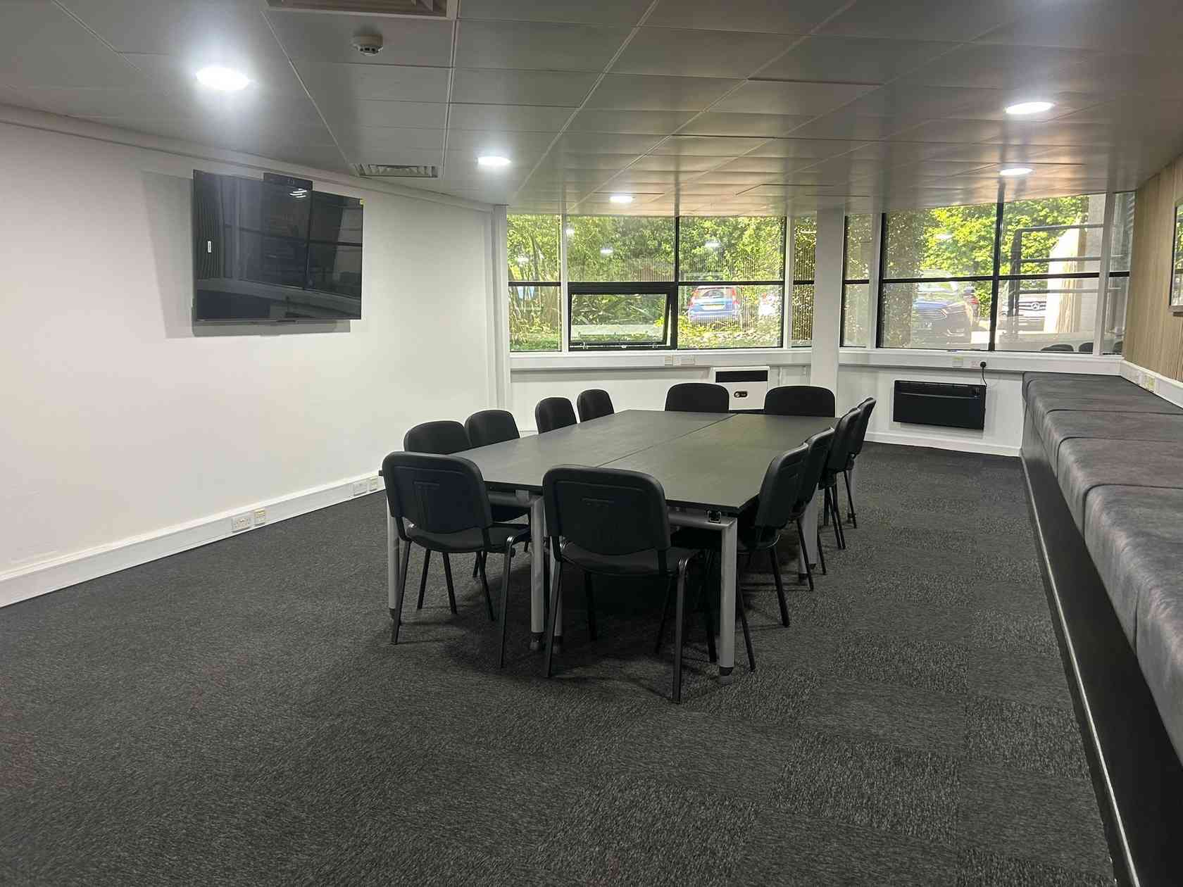 12 person meeting room