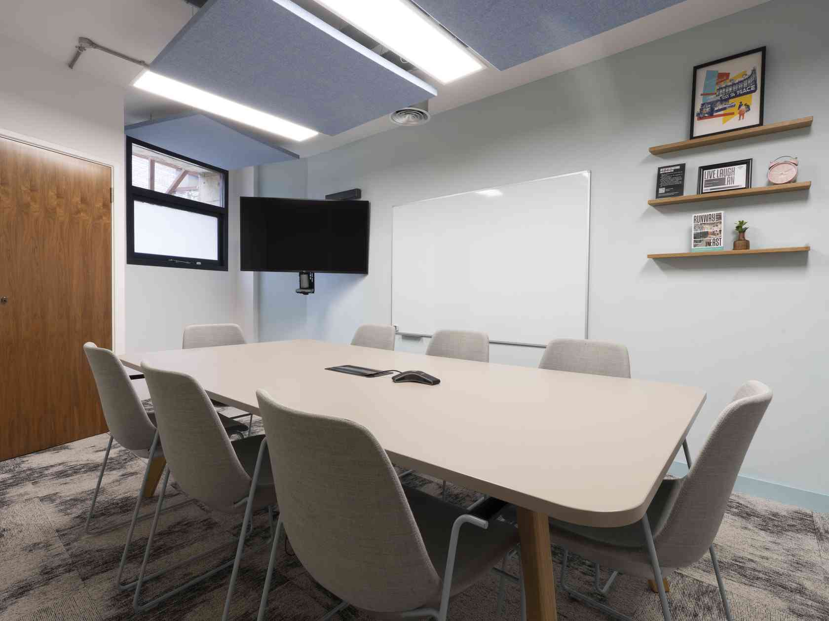 8 person meeting room