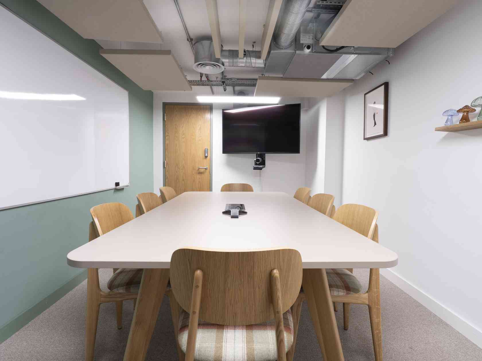 8 person meeting room
