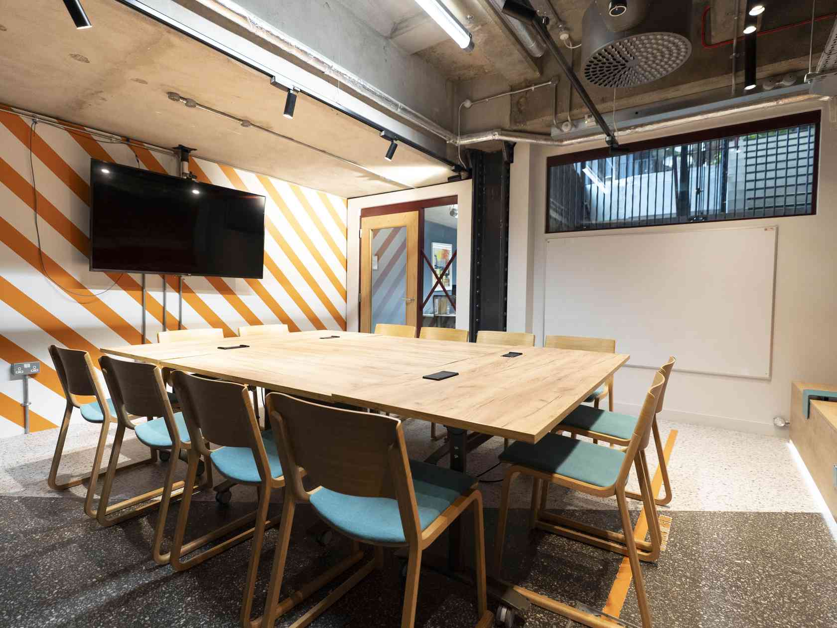 12 person meeting room