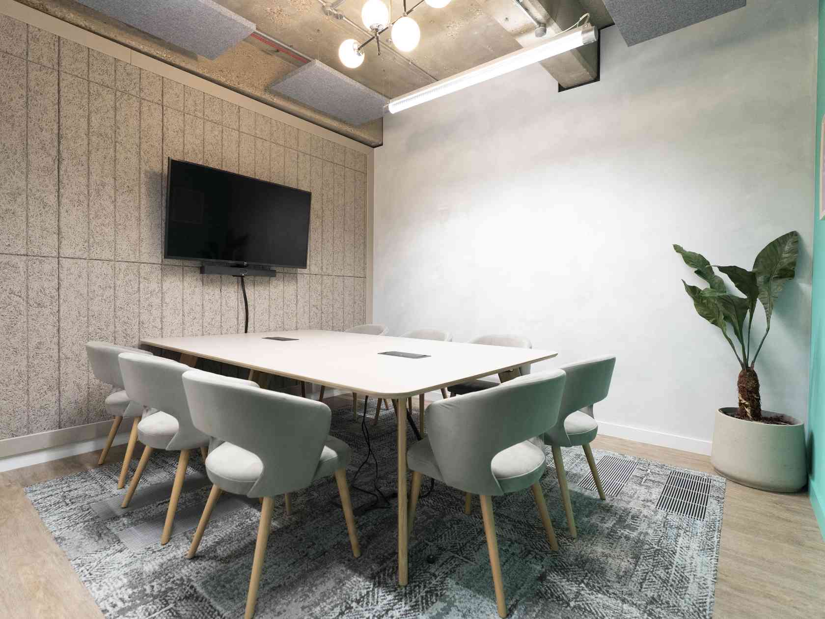 8 person meeting room