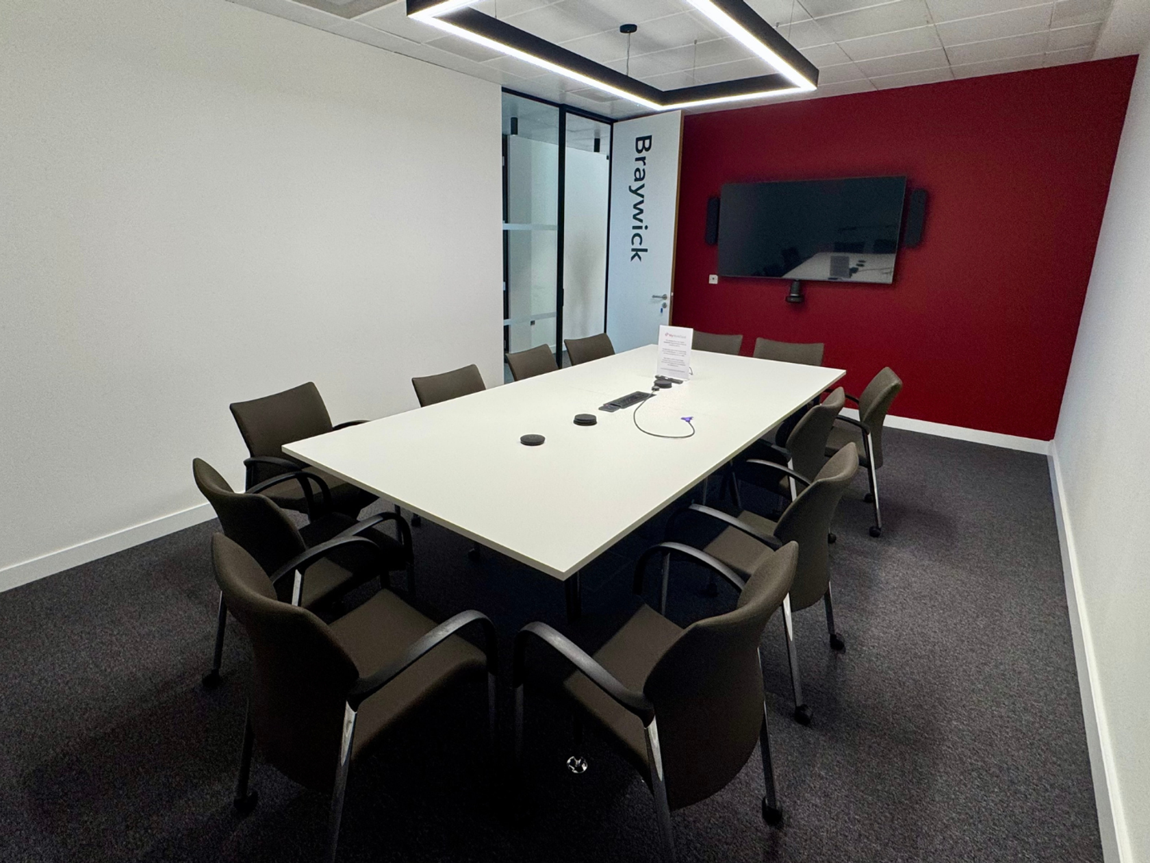 16 person meeting room