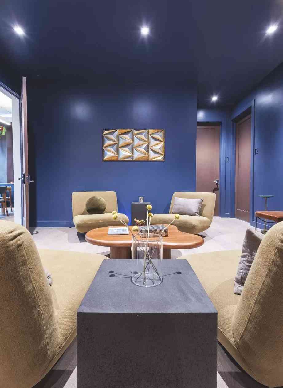 Breakout area