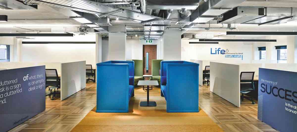 Dedicated Desk Meeting Area