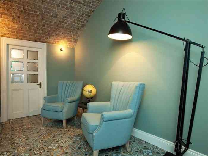 Breakout area
